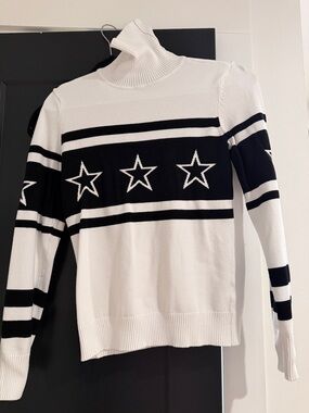 Antonio Melani Turtleneck Star Stripe Sweater - White & Black